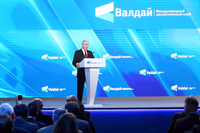 Владимир Путин призвал верить в лучшее, а главное - делать все для того, чтобы оно наступило. Владимир Путин призвал верить в лучшее, а главное - делать все для того, чтобы оно наступило.
