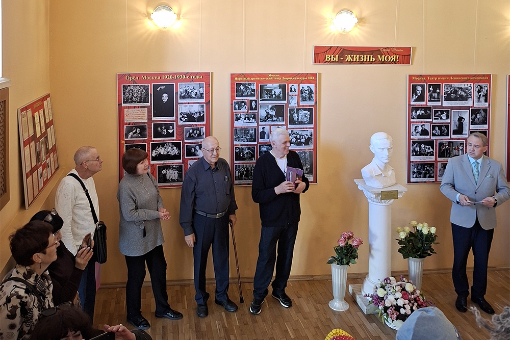 В Орле отмечают 115-ю годовщину театрального режиссера Сергея Штейна.