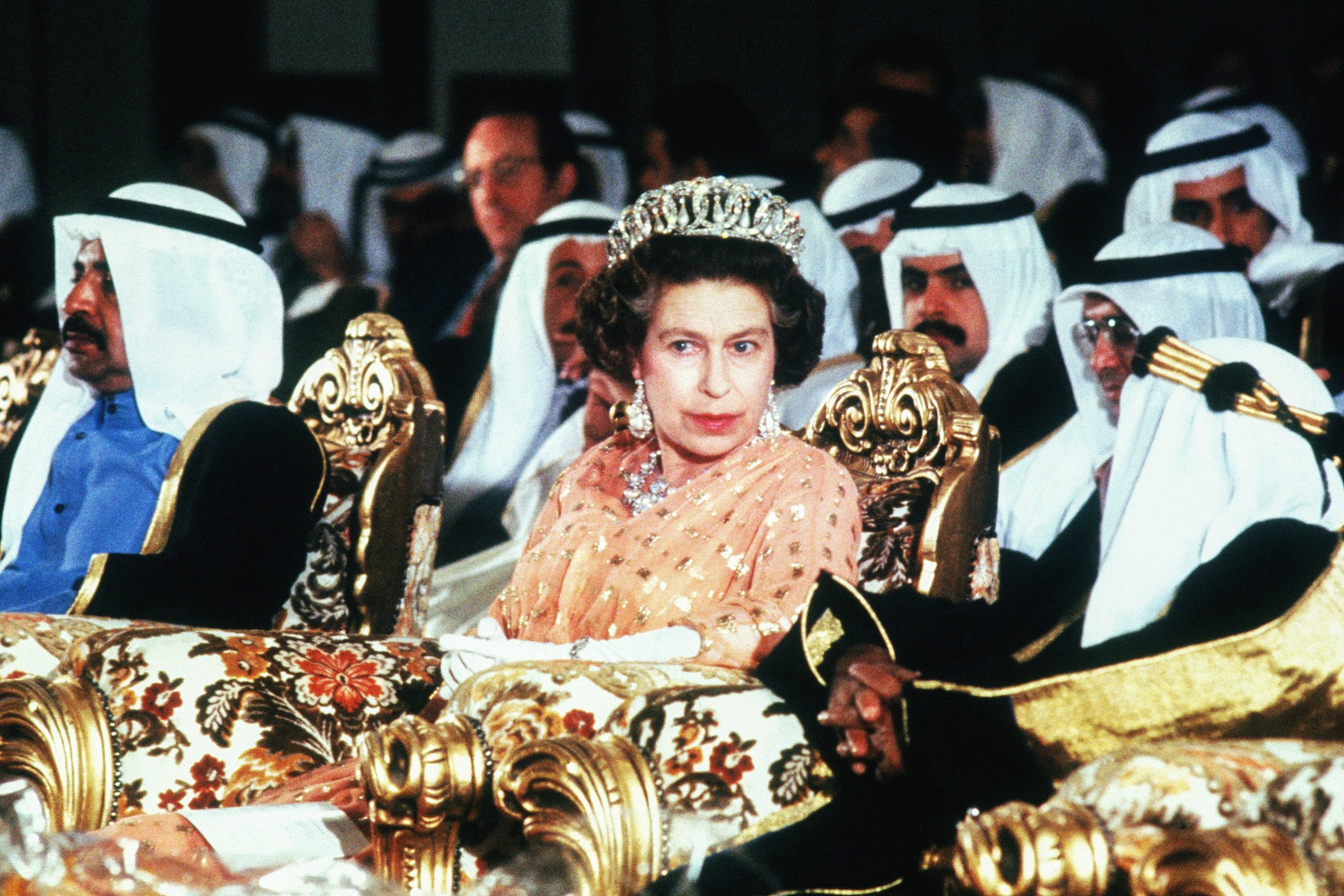 Елизавета II во время визита в Бахрейн в 1979 году. 