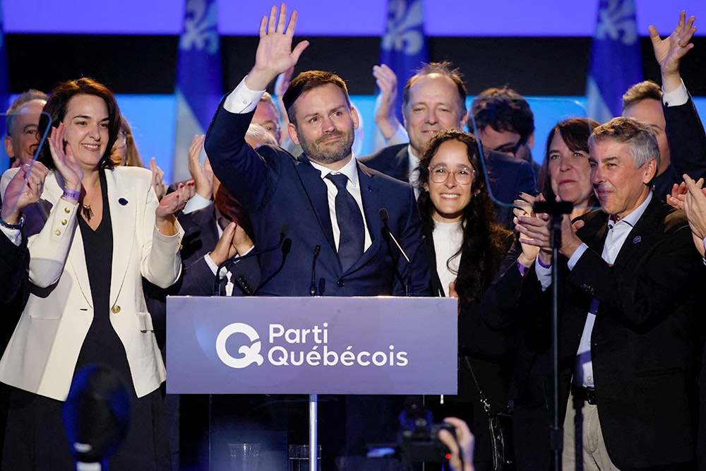 Лидер Квебекской партии (Parti Quebecois, PQ) Поль Сен-Пьер Пламондон.