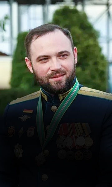 Виктор Дядюра.