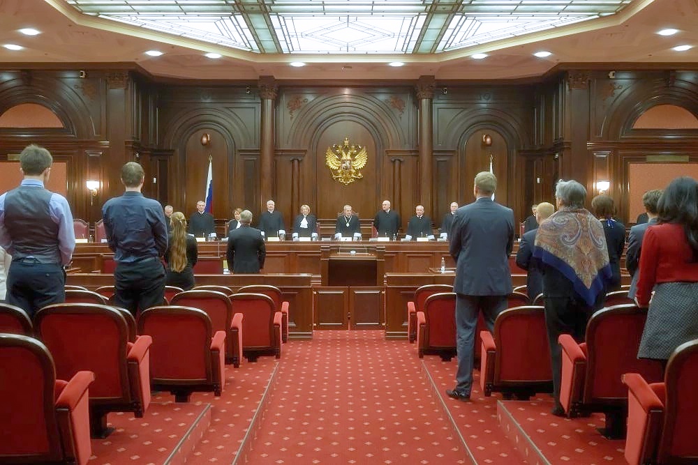 КС РФ: Участникам процесса должно быть предоставлено не менее десяти дней на изучение приговора.