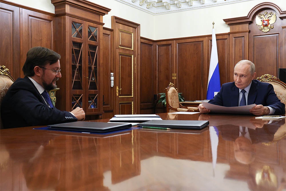 На встрече с президентом Алексей Репик предложил создать в России налоговый инвестиционный сертификат. На встрече с президентом Алексей Репик предложил создать в России налоговый инвестиционный сертификат.