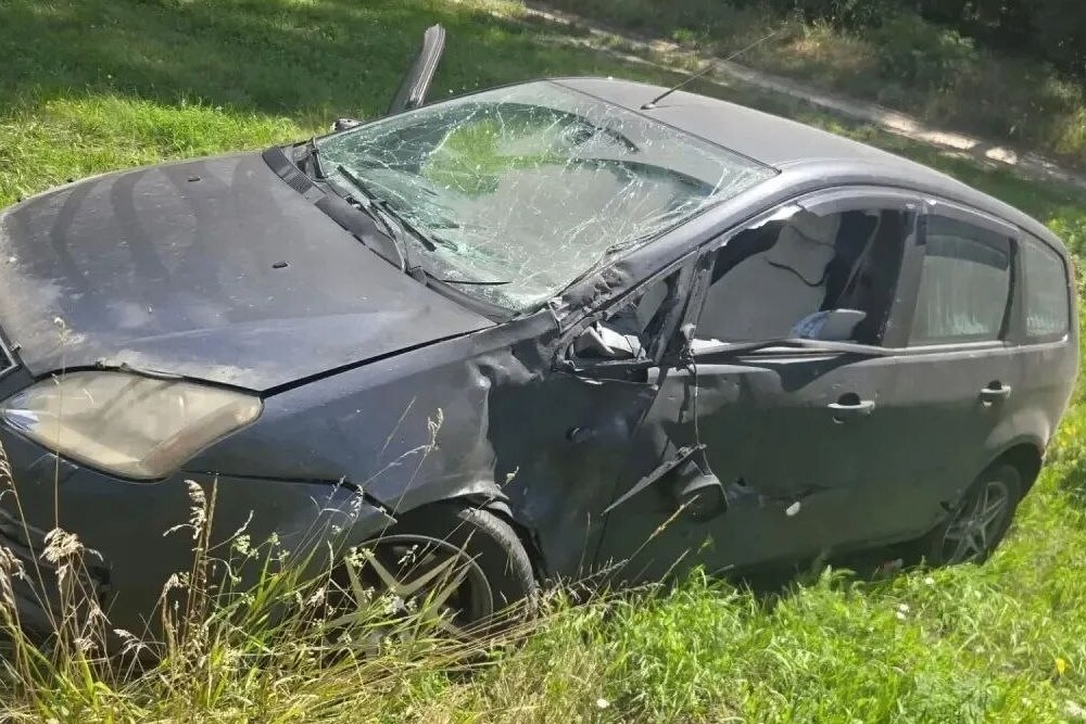 Два мирных жителя погибли и еще восемь человек получили ранения, согласно сообщениям властей регионов Центральной России за минувшие сутки. Два мирных жителя погибли и еще восемь человек получили ранения, согласно сообщениям властей регионов Центральной России за минувшие сутки.