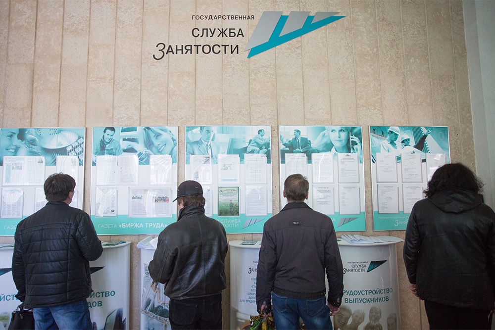 Работодатели часто не указывают в вакансии уровень зарплаты, либо он значительно завышен, например в него включены сверхурочные и премии. Работодатели часто не указывают в вакансии уровень зарплаты, либо он значительно завышен, например в него включены сверхурочные и премии.