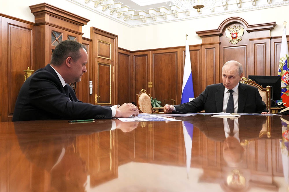 Андрей Никитин заверил президента, что транспортный комплекс России работает стабильно.