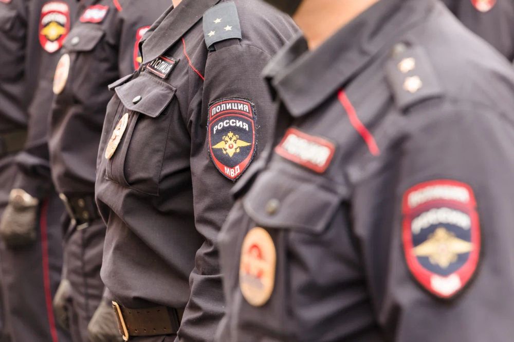 Для полицейских в Мурманской области вводят дополнительные выплаты. Для полицейских в Мурманской области вводят дополнительные выплаты.