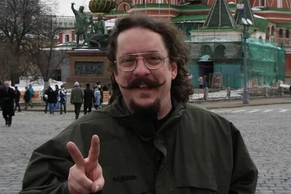 Последние годы Грей жил в России, о которой с восторгом отзывался в интервью и дневниковых записях. Последние годы Грей жил в России, о которой с восторгом отзывался в интервью и дневниковых записях.