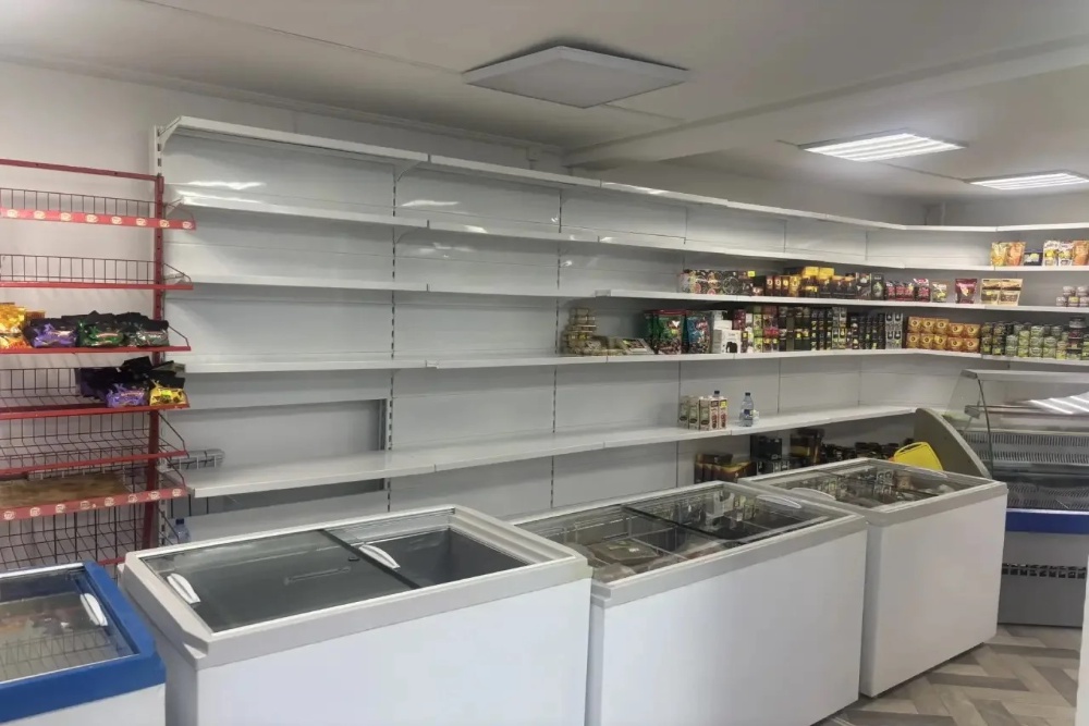 Полки в магазинах Эвенкии начал пустеть с августа.
