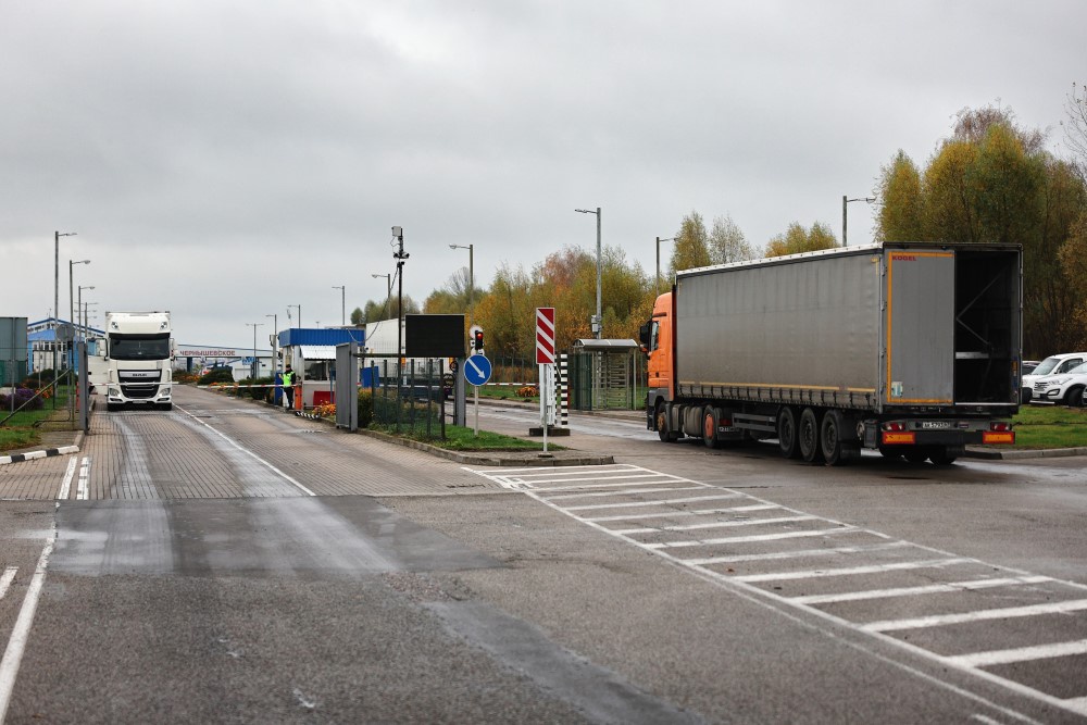 Ограничить движение фур невозможно в современных экономических условиях. 