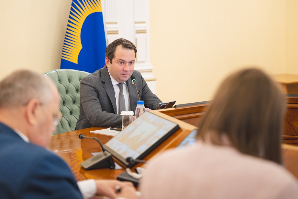 Правительство Мурманской области оказывает застройщикам всестороннюю поддержку Правительство Мурманской области оказывает застройщикам всестороннюю поддержку