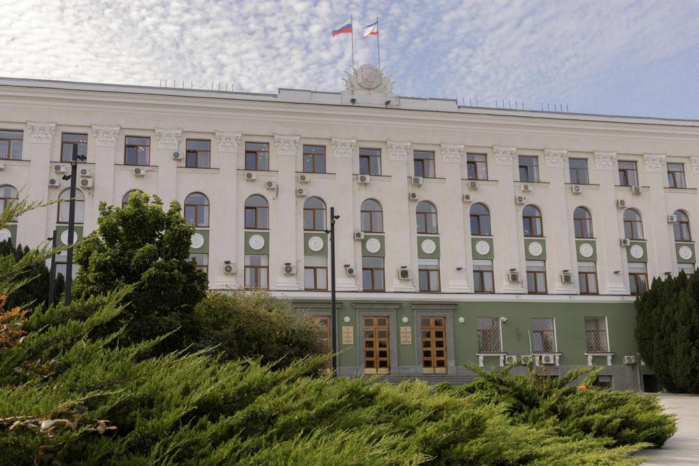 Правительство Крыма определило порядок финансовой помощи работодателям в период ЧС.