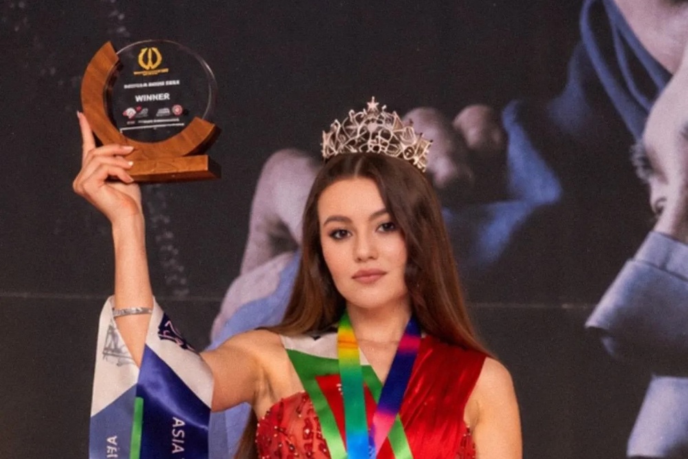 Это первая победа Лины в международном проекте. Это первая победа Лины в международном проекте.