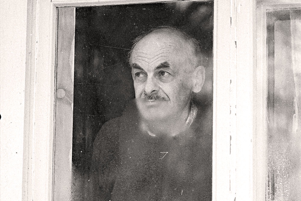 Булат Окуджава. Переделкино. Октябрь 1994 года. Булат Окуджава. Переделкино. Октябрь 1994 года.