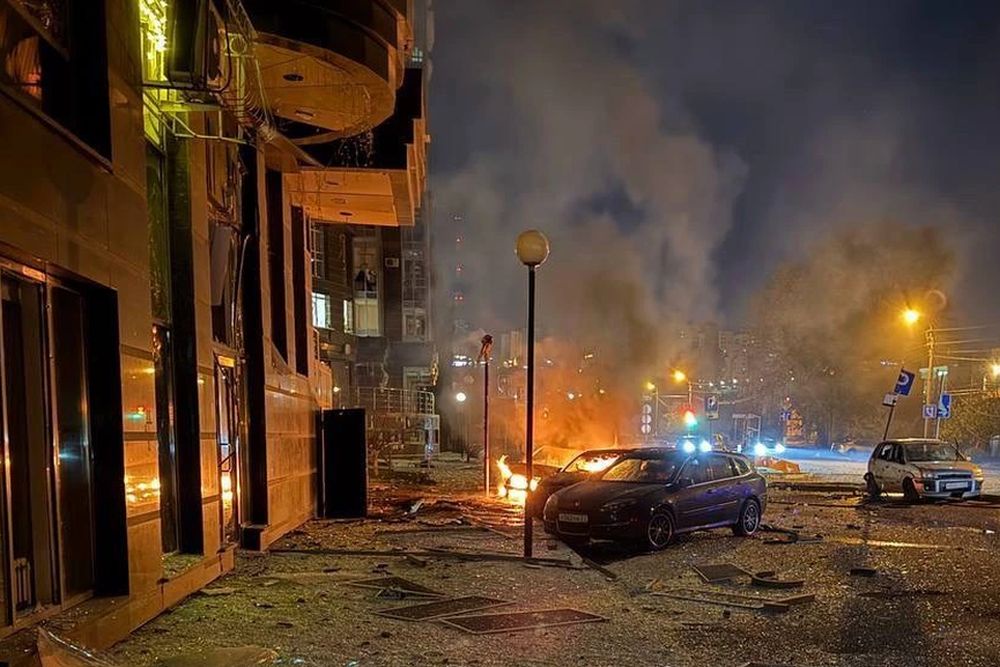 Последствия массированной атаки БПЛА ВСУ на Белгород. Последствия массированной атаки БПЛА ВСУ на Белгород.