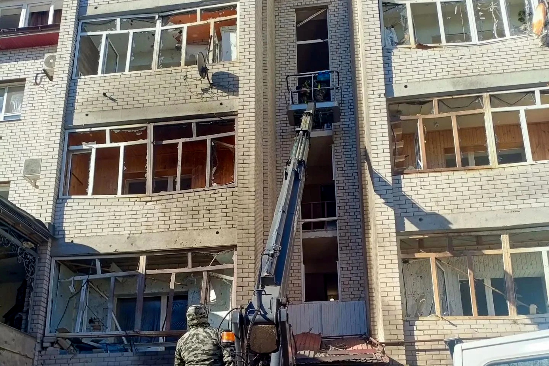 Сегодня ночью и ранним утром Воронежская область подверглась массированной атаке украинских беспилотников.