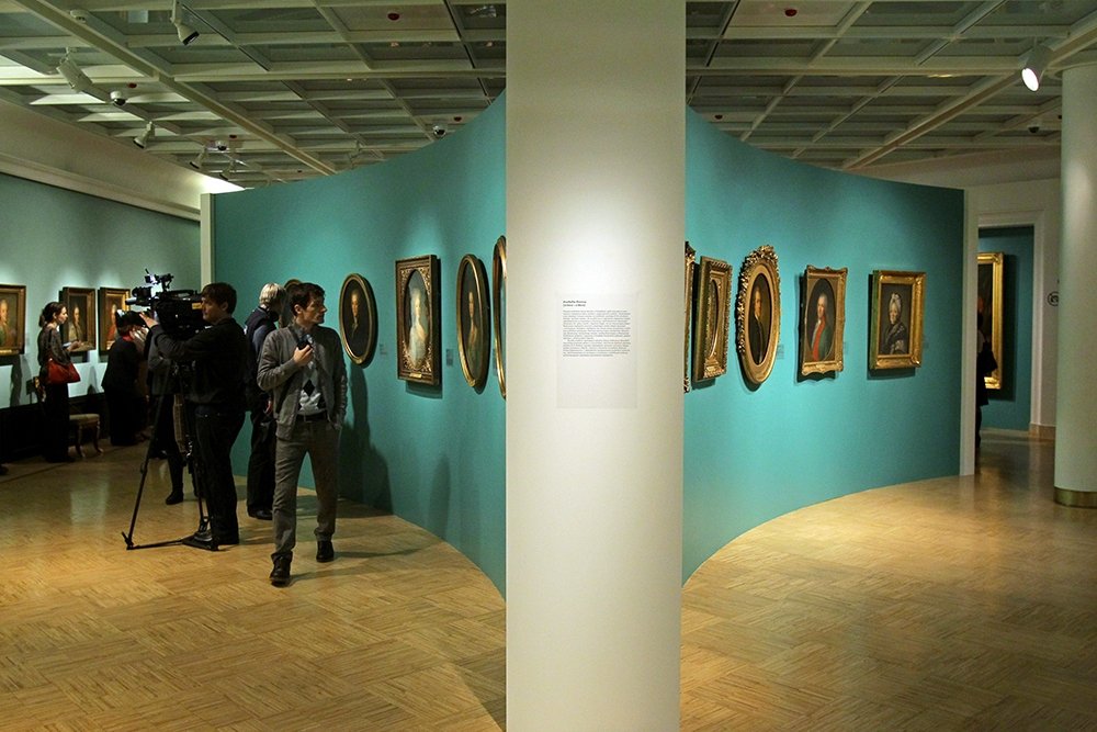 третьяковская галерея выставки. лаврушинский переулок 12 третьяковская галерея. инженерный корпус третьяковской галереи выставки. конференц зал инженерного корпуса третьяковской галереи. третьяковка сотрудники.