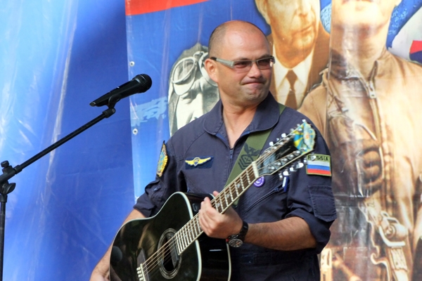 Доброе утро! Автор-исполнитель, офицер ВВС Беларуси Николай Анисимов. Аудиолист