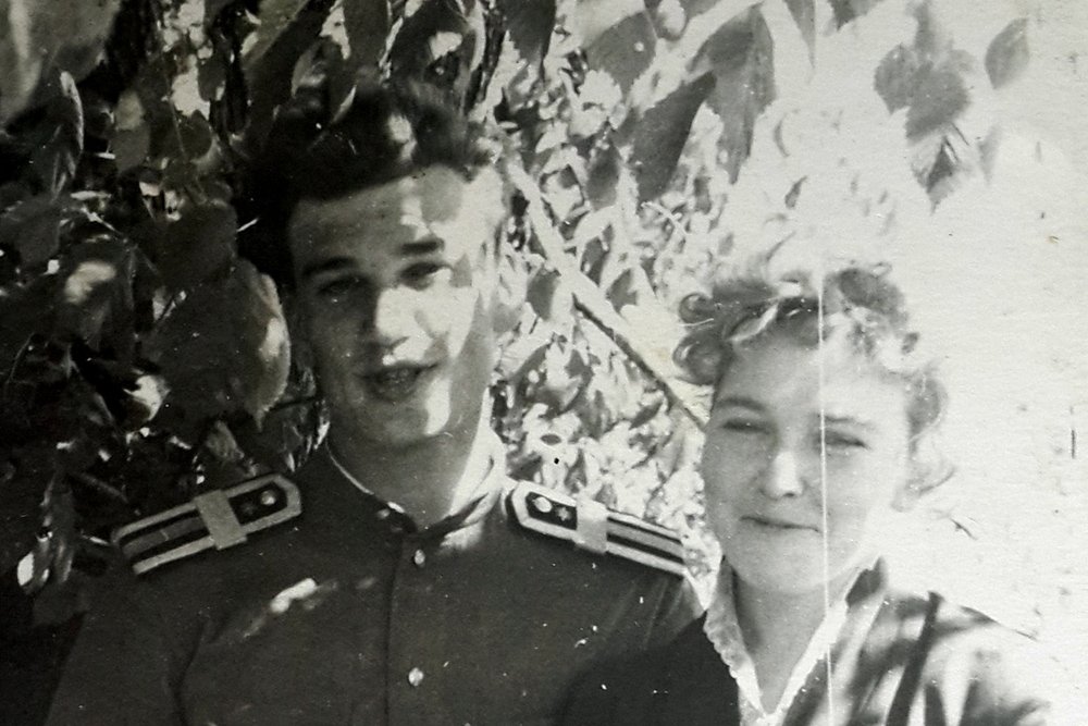 20. 20. 09 1983. 20. 20.