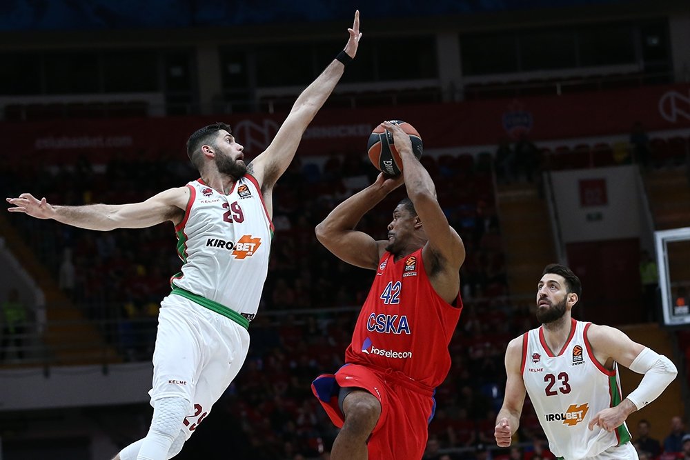 матчи сборных по баскетболу. русский баскетбол. матч баскетбол россия. тарпи баскетболист франции. матчи сборных по баскетболу.