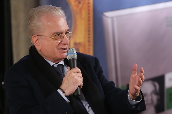 пиотровский хороший тон. пиотровский психотерапия. разговор о важном пиотровский. сокуров директор эрмитаж. гжегож пиотровский.