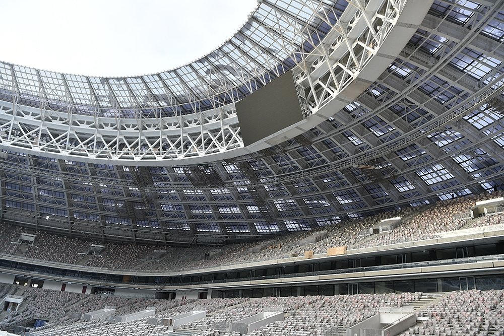 Спортивная медицина лужники. Стадион Лужники конструктор. Реконструкция Лужников 2014 2017. Лужники трава. ВШЭ спортивная Арена.