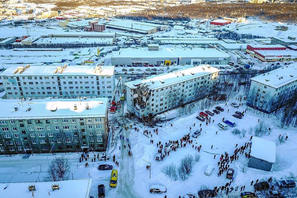 Салют мурманск. Попасть в мурманск. ). Поселок полярный мурманская область. Попасть в мурманск.