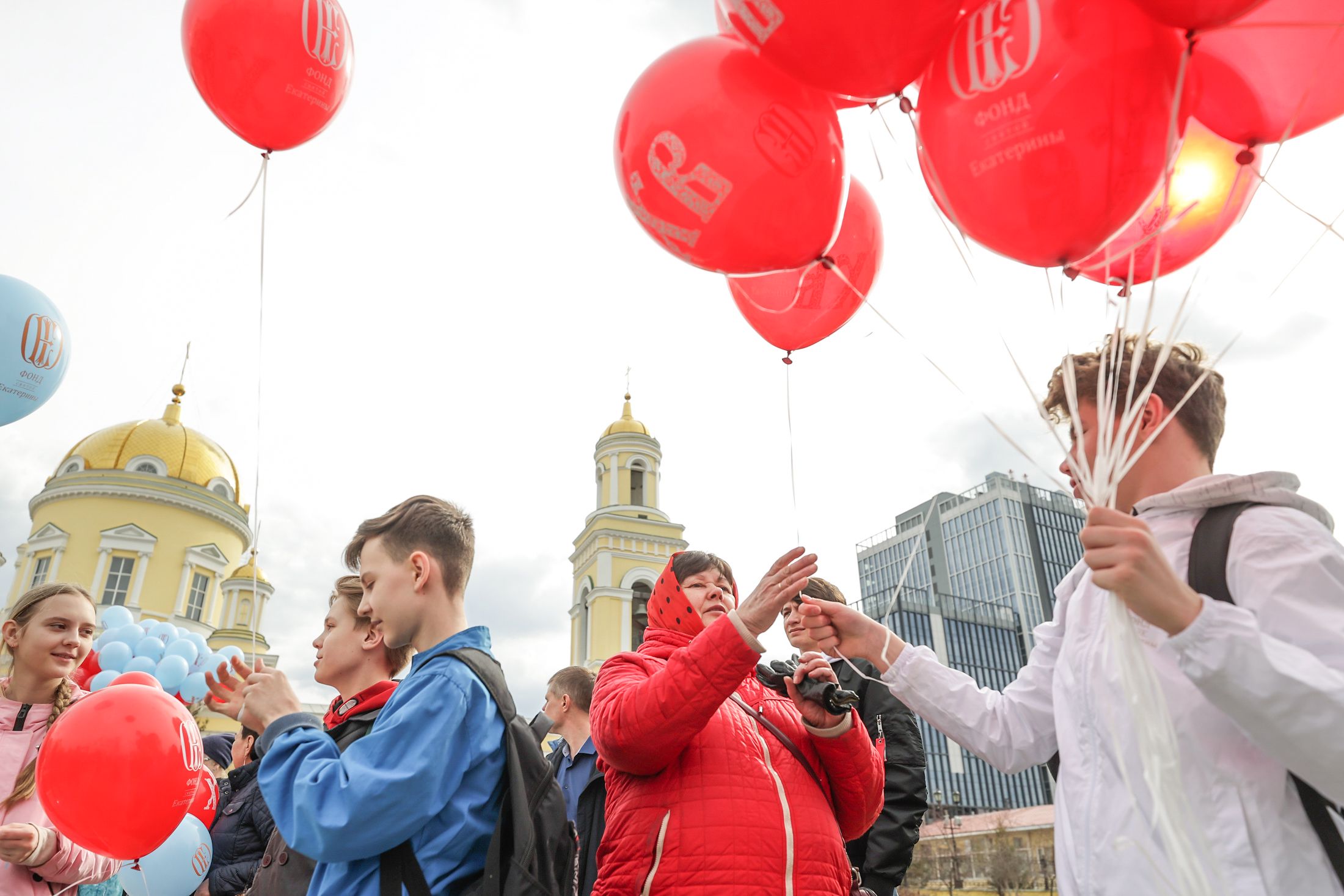 12 июня. День парашютиста поздравления. С днём любви и верности. 26 июля. 26 июля 2024 праздники картинки.
