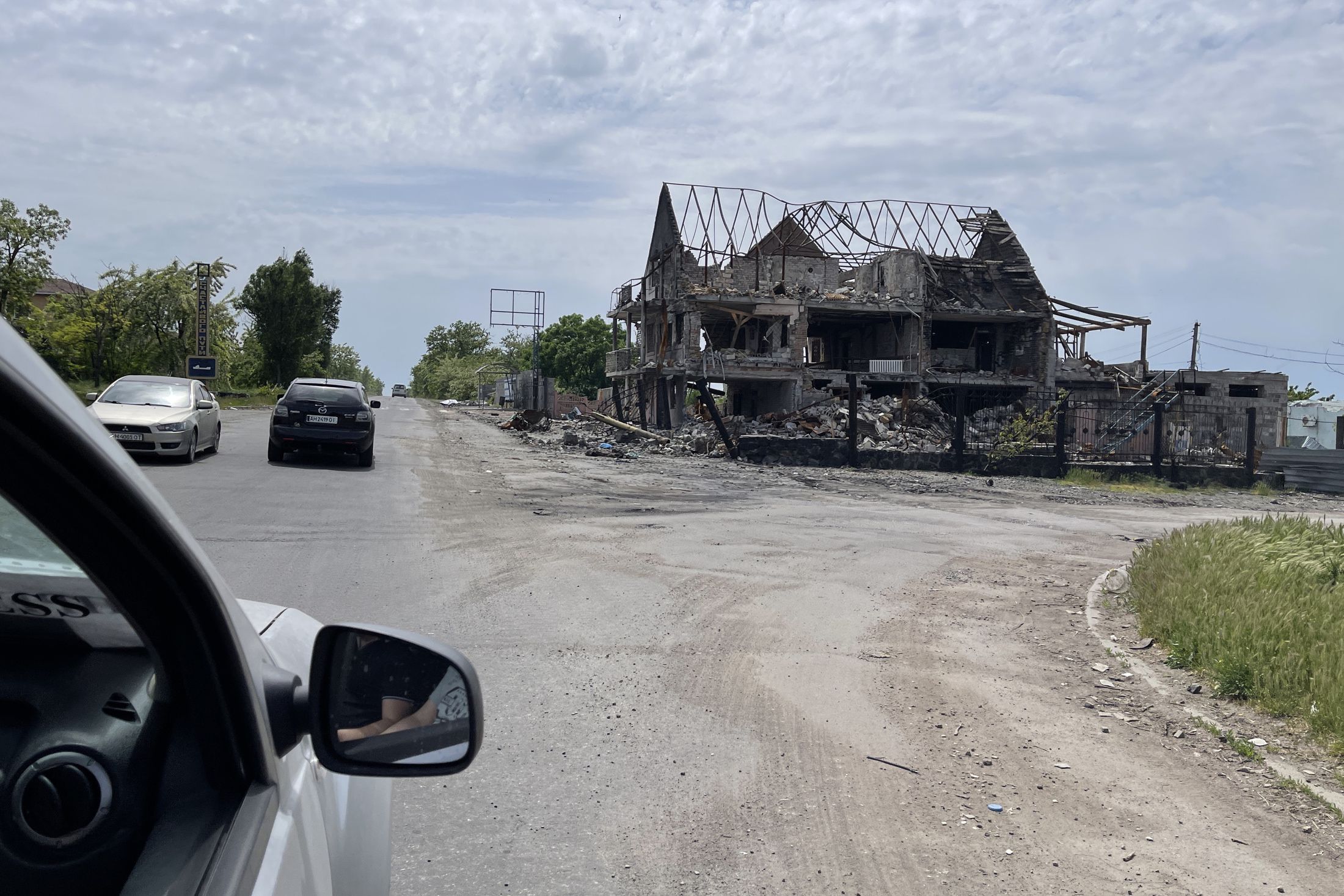 жила октябрьская. мариуполь октябрьский район. томск мемориальная доска марии октябрьской. кочкарское месторождение золота на карте. городской район.