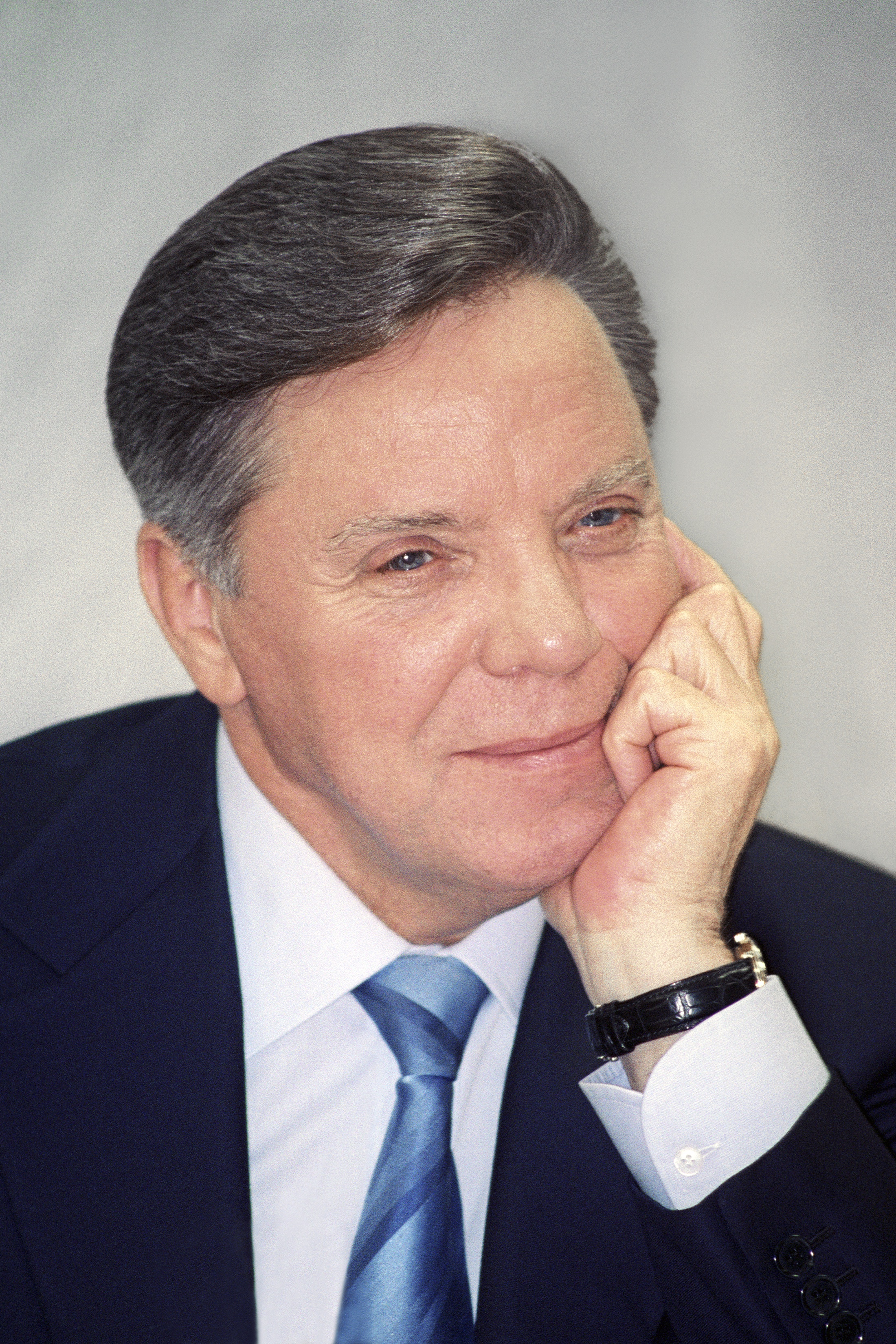 Бурков омск. Сердюков губернатор ленинградской. Сердюков губернатор ленинградской. Кем раньше были губернаторы. Кем раньше были губернаторы.