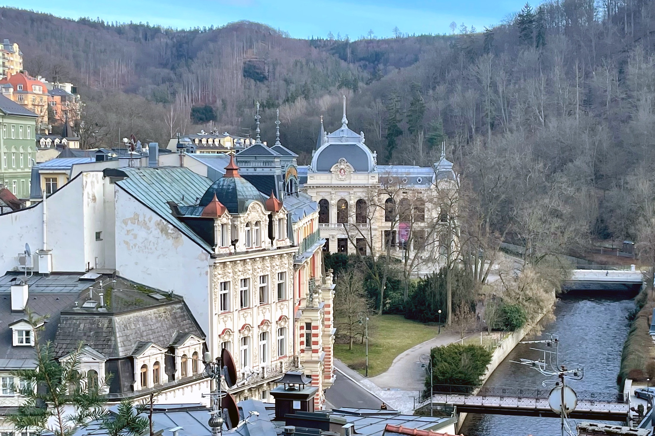 Карловы Вары: оздоровительный курорт Чехии с богатой историей и термальными источниками