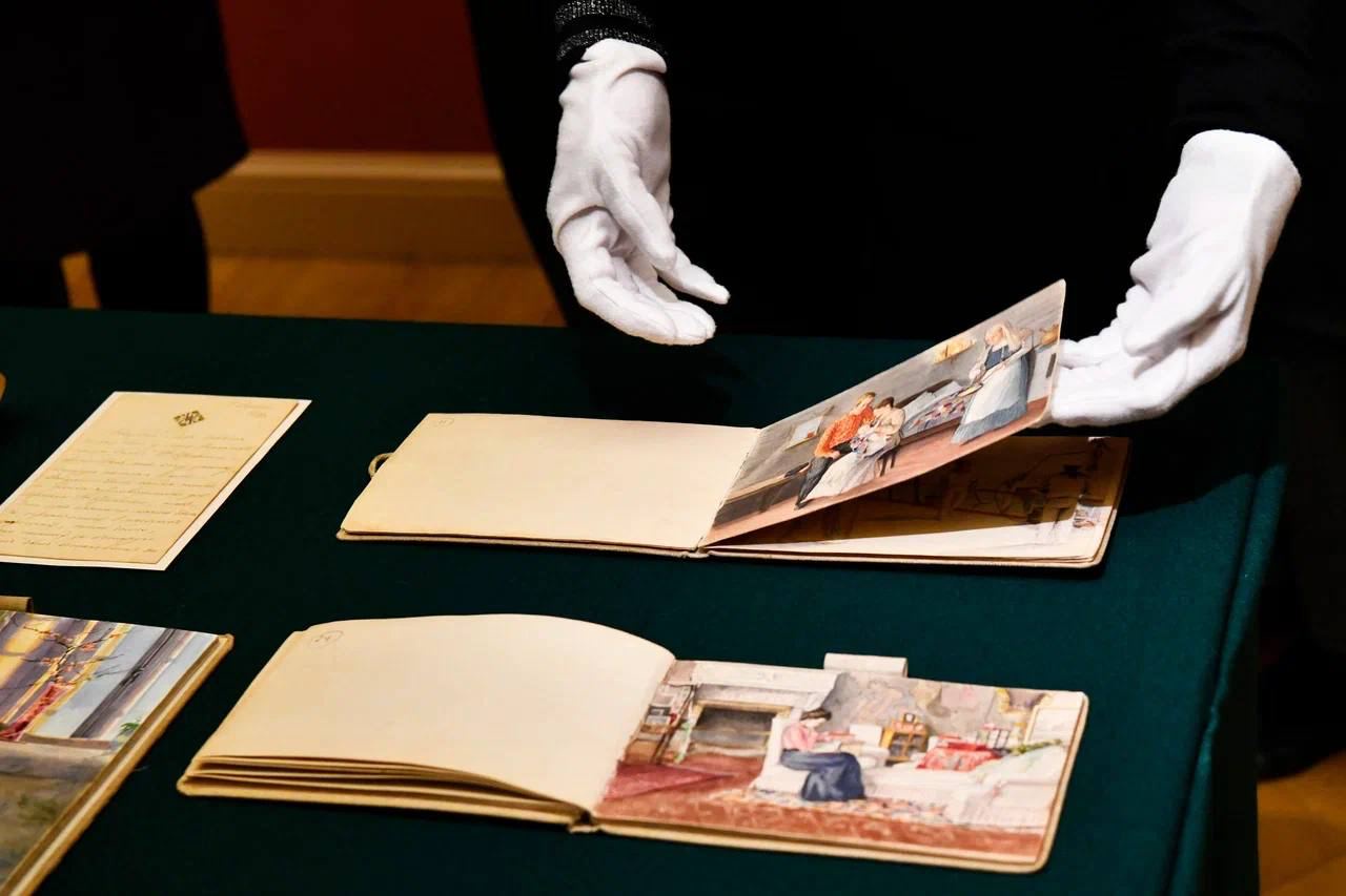 Коллекционные марки. Значки коллекционирование. Коллекционирование бабочек. Коллекции изображения. Коллекционировать вещи.