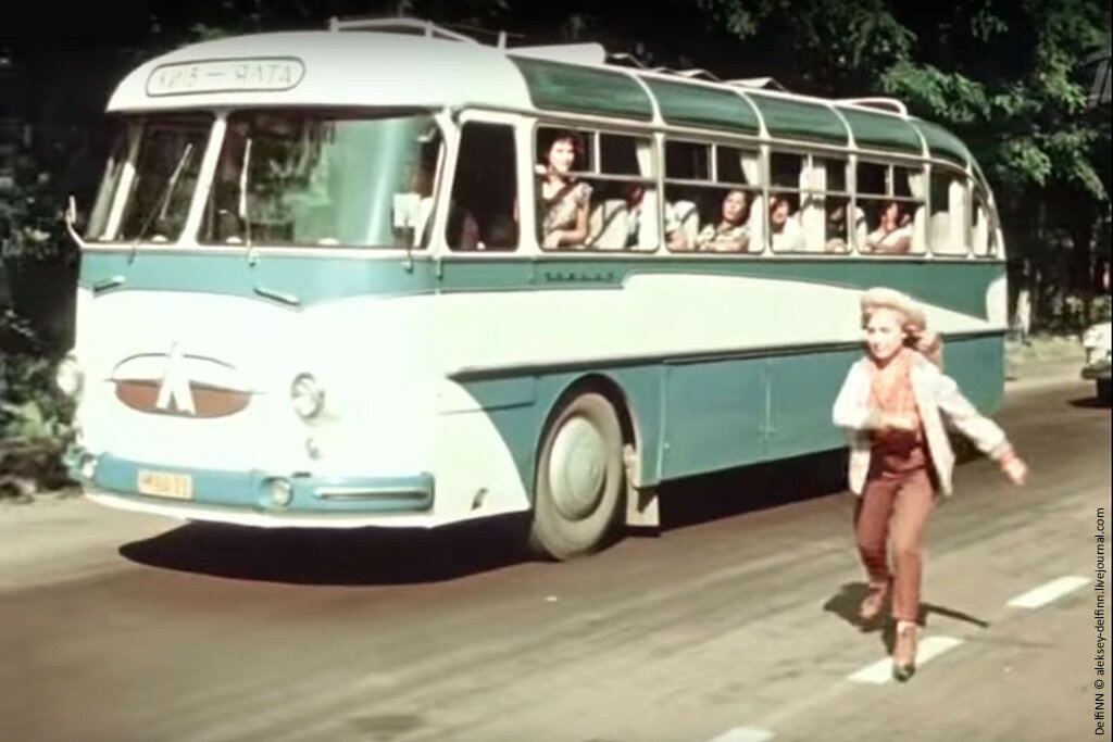 Кадр из кинофильма "Королева бензоколонки", Киностудия им. А. Довженко 1962 г.