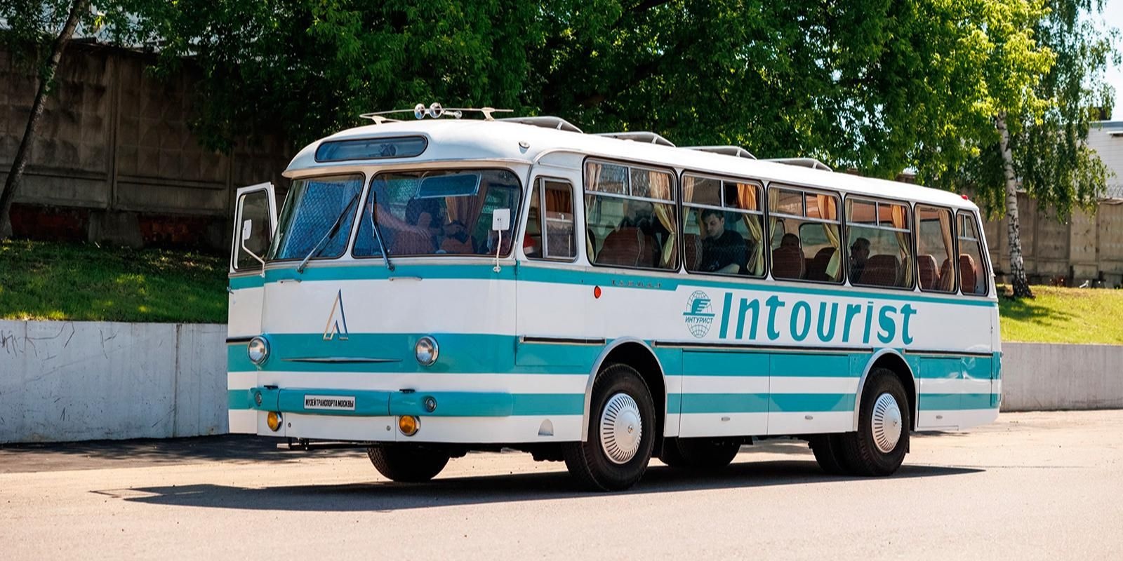 ЛАЗ-697М "Турист"