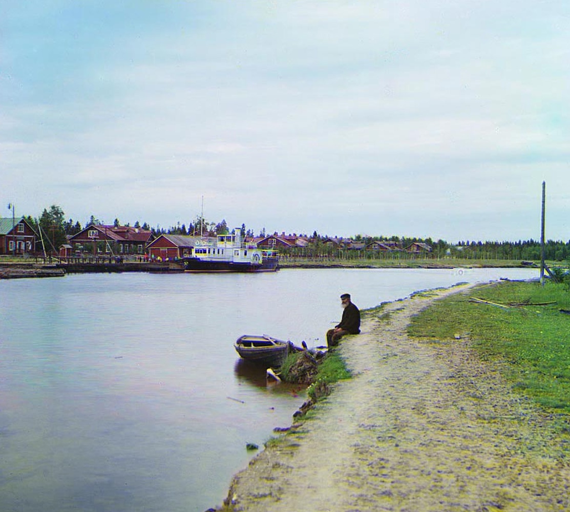 Общий вид Ковжинского лесопильного завода. Река Ковжа. 1909 год.