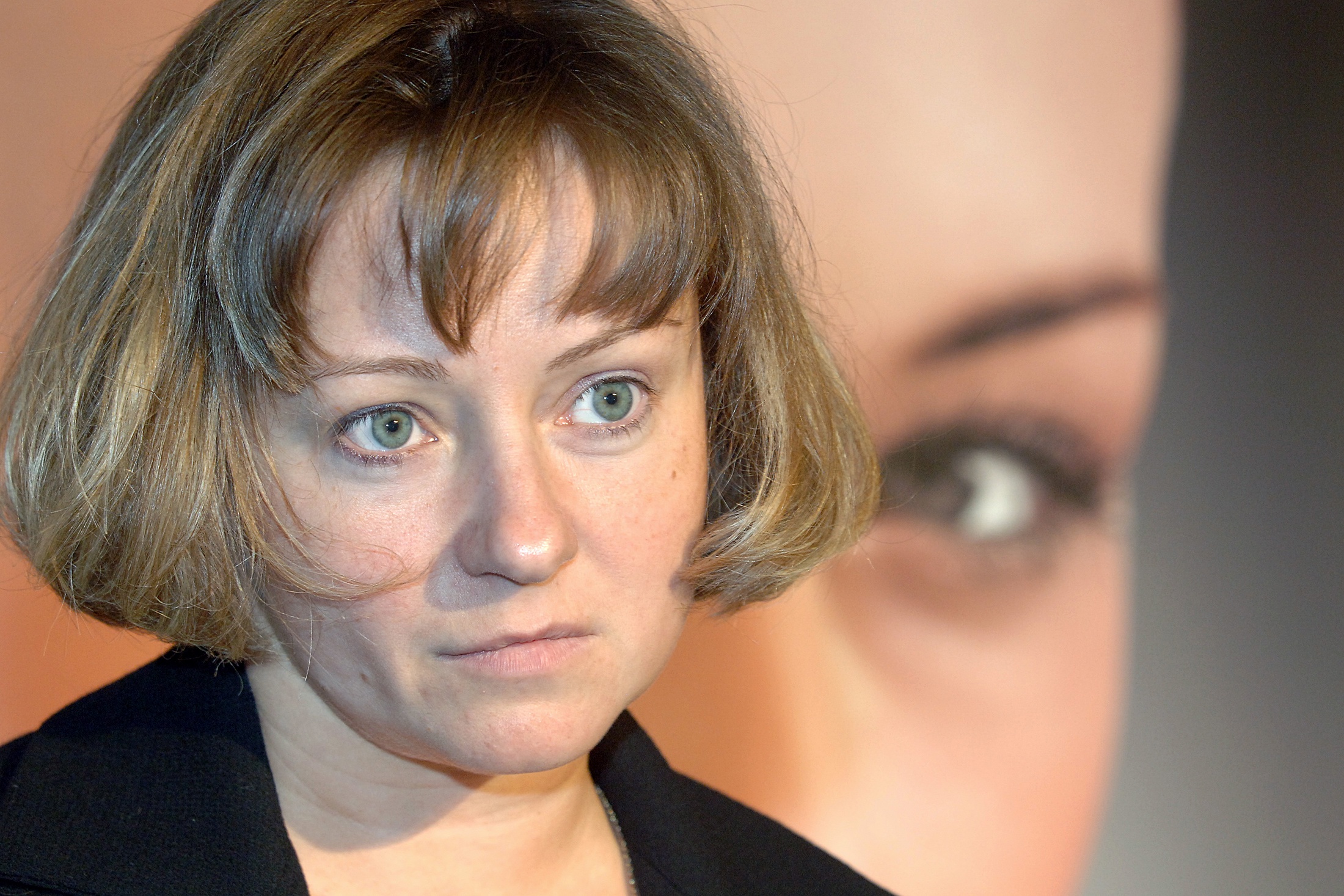 Порно актриса Нина Элле