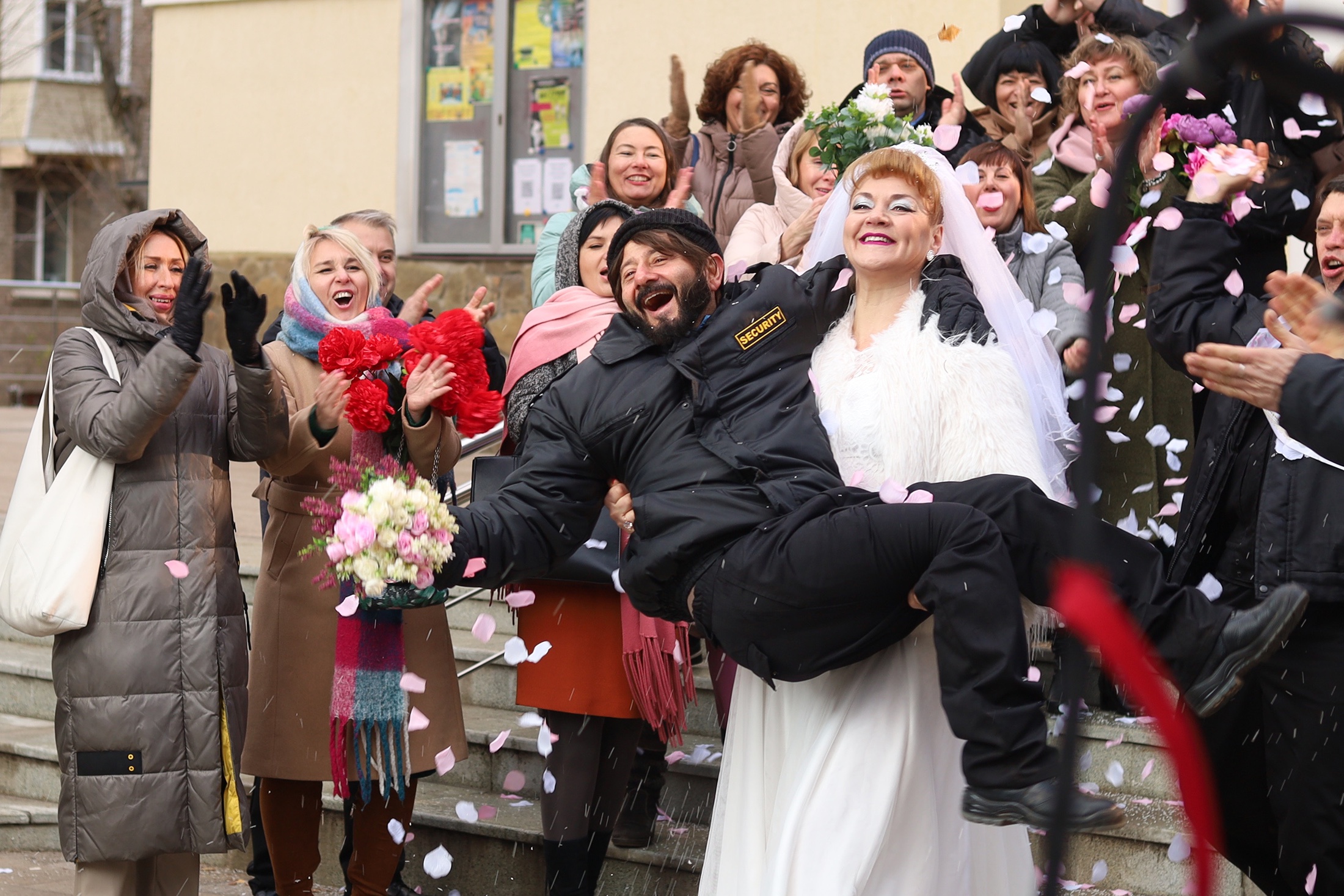 Жігіт мас көршісін сиқырлайды Еркектер қынап тобындағы спермы