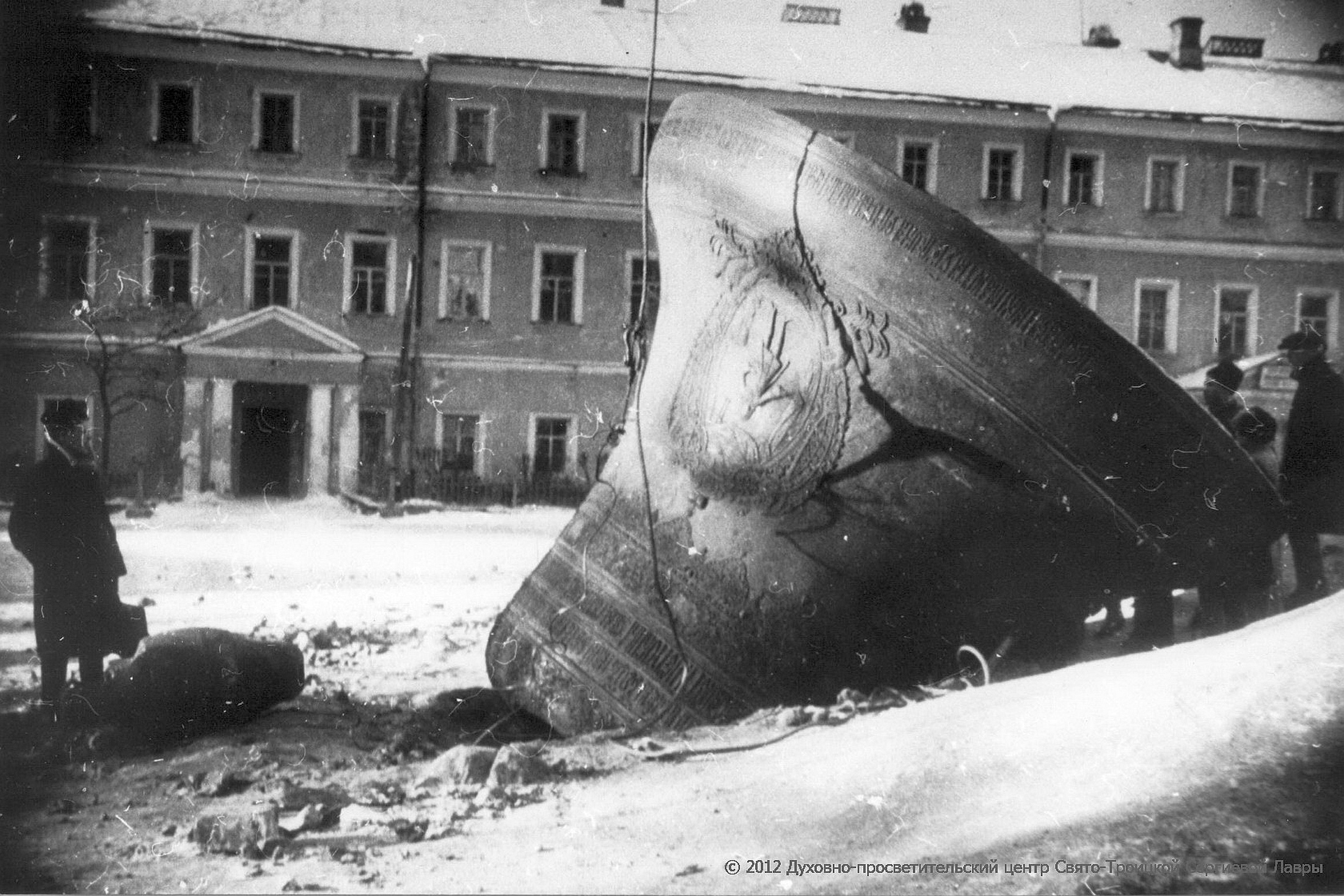Колокольня Свято-Троицкой Сергиевой лавры - это шедевр русской архитектуры XVIII века. 
