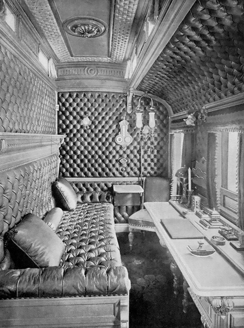 Спальня Его Императорского Величества. Конец XIX века. 