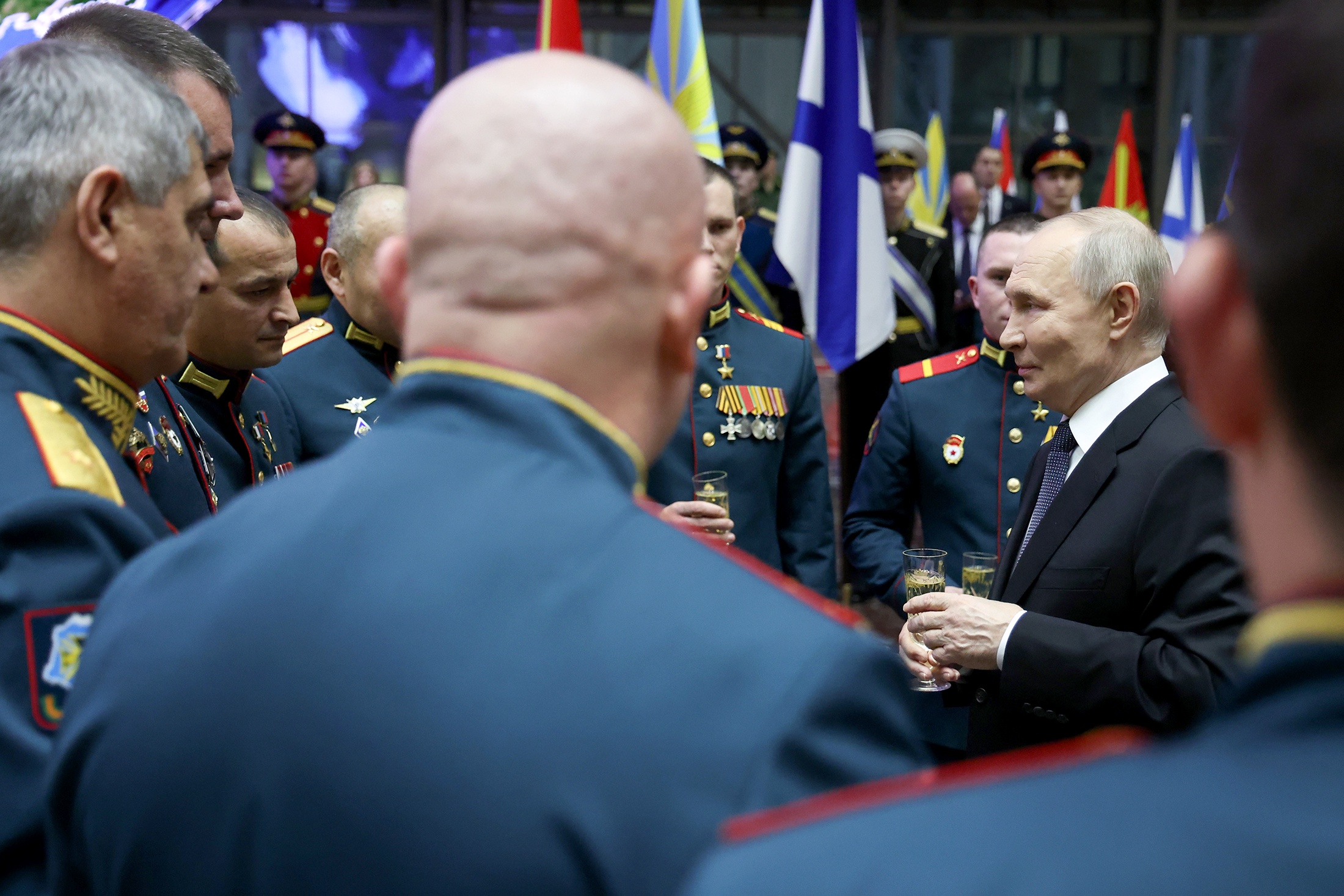 Владимир Путин наградил депутатов Госдумы орденами