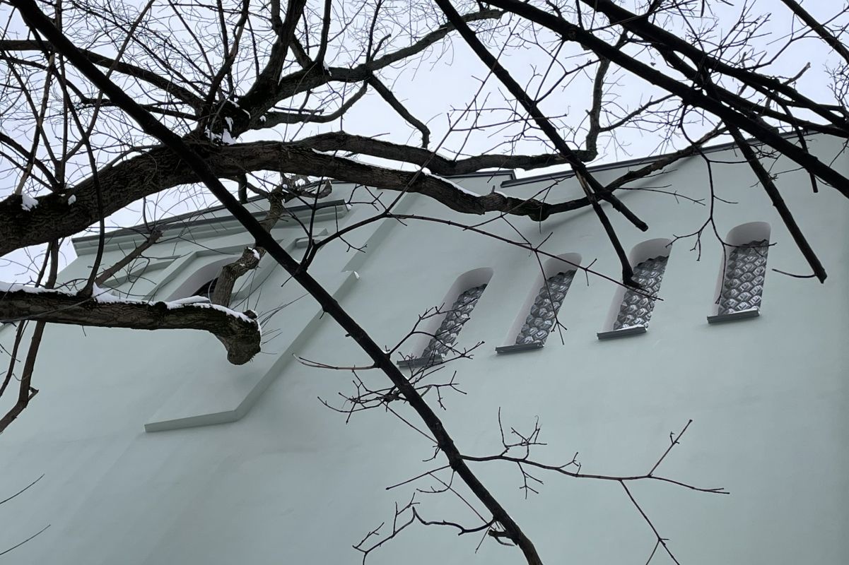 Для одиннадцати таких проемов заказали более 400 "кирпичей" Фальконье.