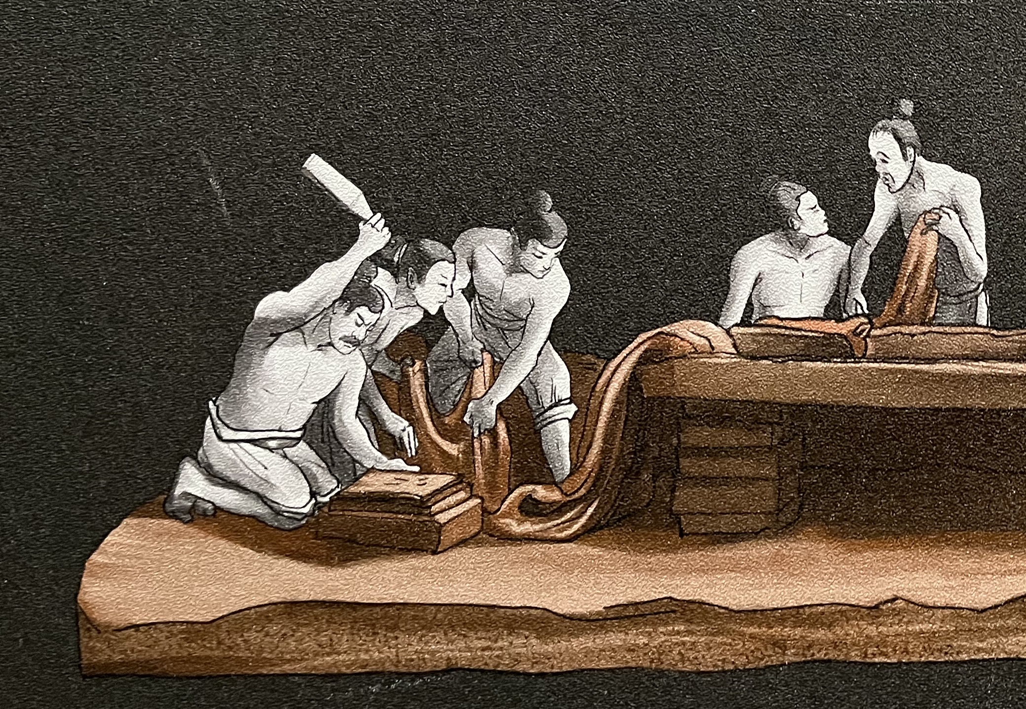 Способ производства представляет собой комбинацию действий по формования частей воинов из пластичной массы. Для изготовления элементов использовали каменные формы. 