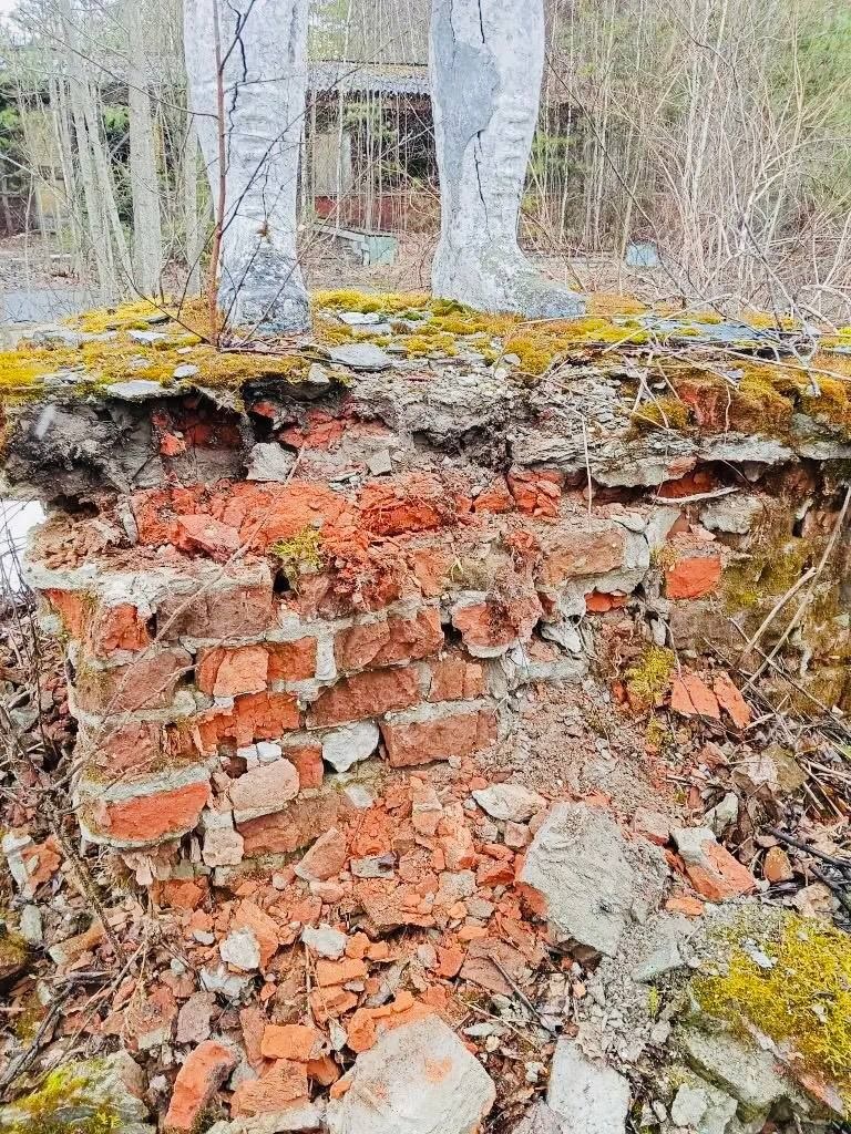 Разыскать его было непросто: интернет поначалу запутал. 