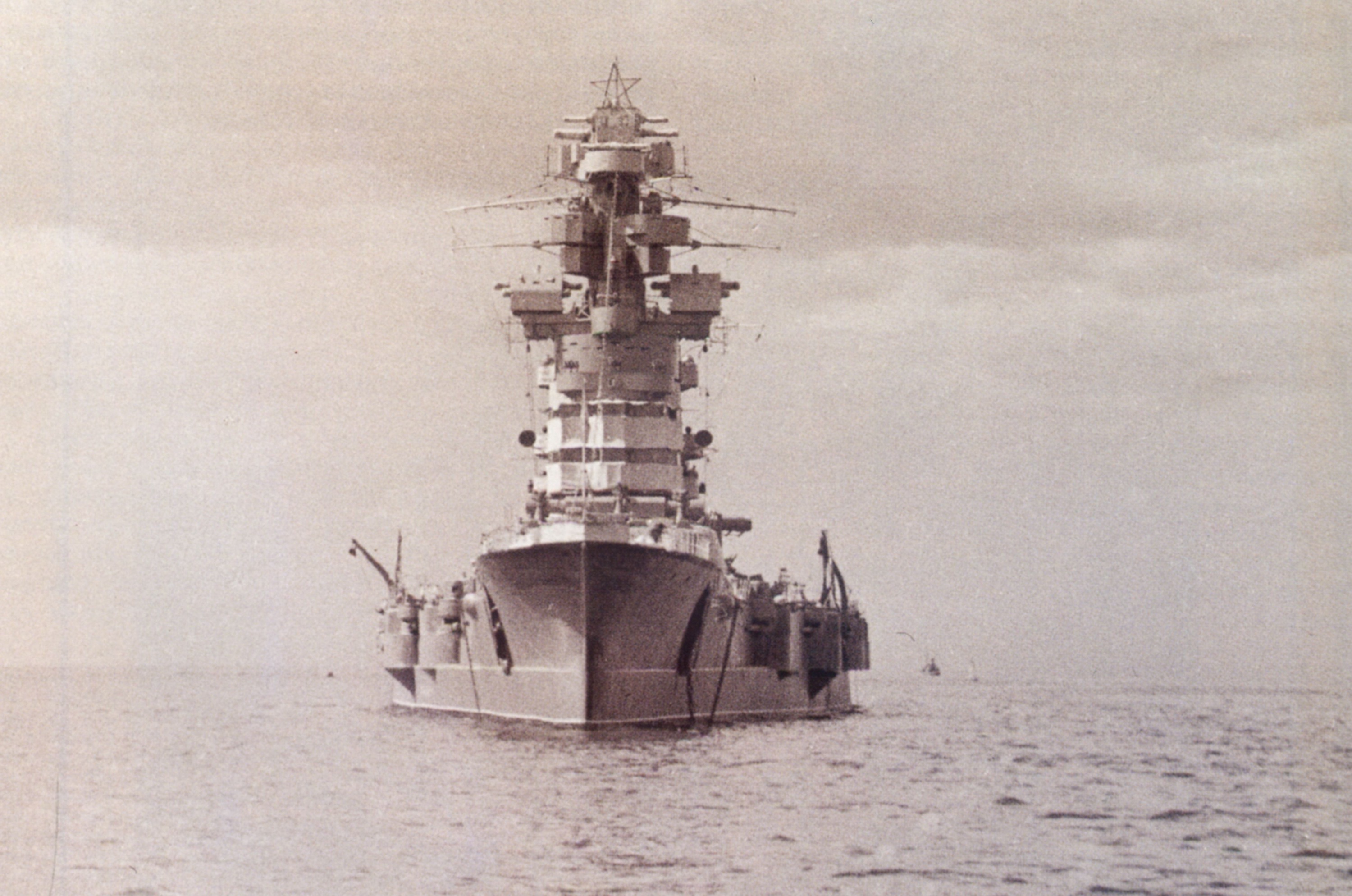 Линейный корабль "октябрьская революция". 1940 год