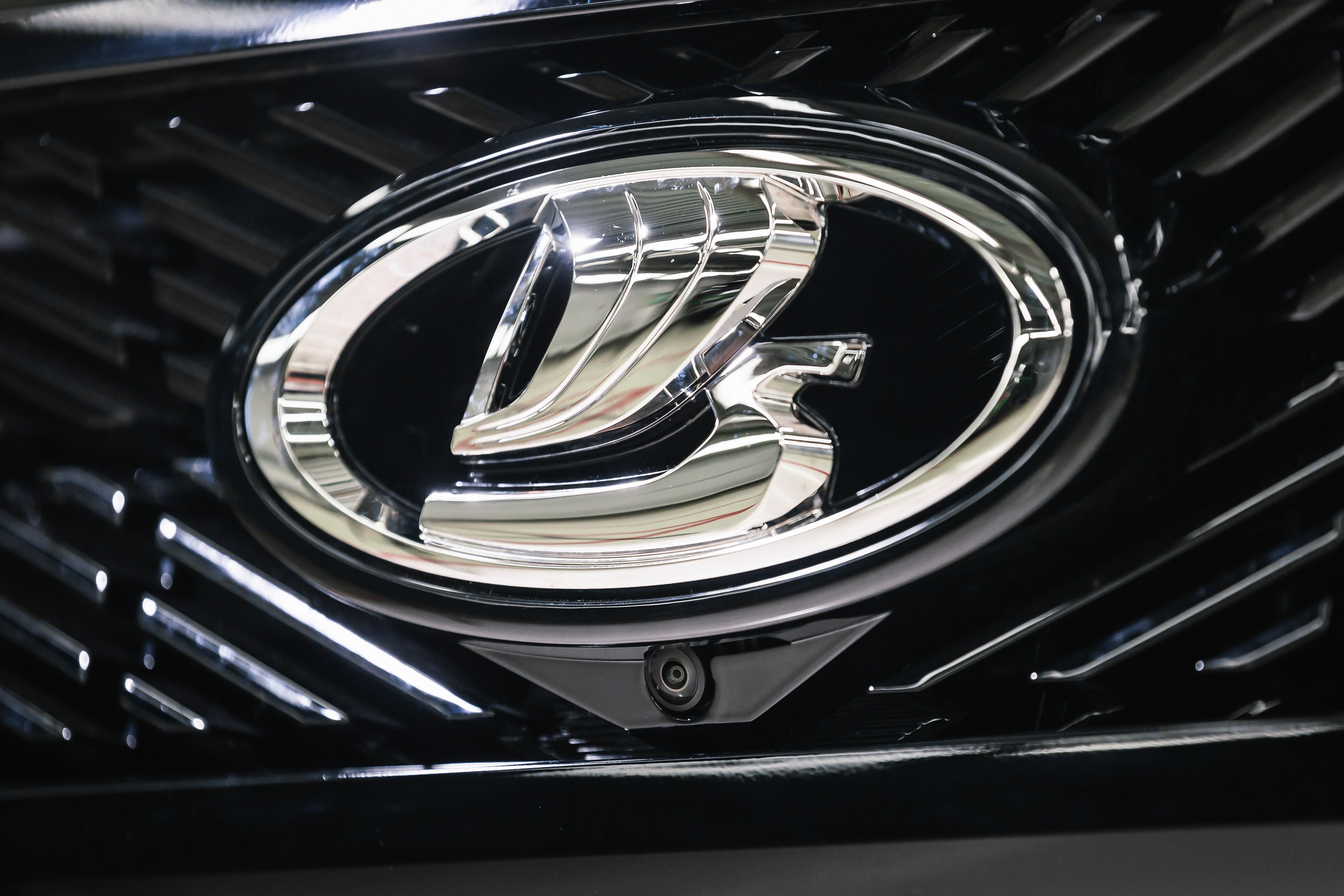 АвтоВАЗ рассказал, как Lada Azimut проверяли на устойчивость к электромагнитным помехам фото: АвтоВАЗ рассказал, как Lada Azimut проверяли на устойчивость к электромагнитным помехам